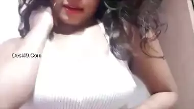 Today Exclusive- Sexy Sarika Showing Her Boob In Live Show