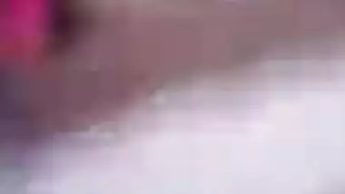 Sex Desi girl exposes her perky XXX boobs for a while and hides them back