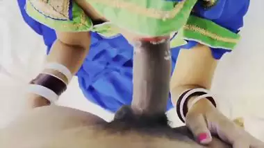 Rajasthani lady gives a desi blowjob in a hotel room