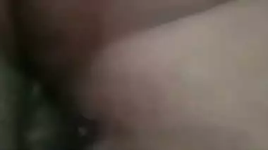 Hyderabadi guy fucks GF’s shaved cunt in Telugu sex video