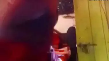 Bengali boudi nude show on video call to relative