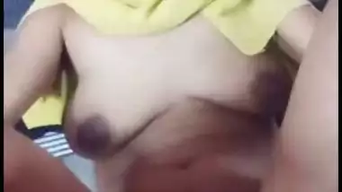 Pervert fucks his stepdaughter in a Bangladeshi sex video