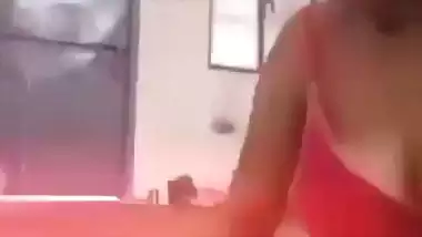 Married wife in bra gagging lover dick viral MMS