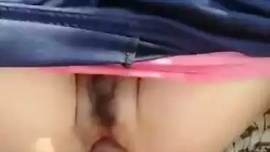 Daring lover and his Muslim GF enjoys outdoor sex