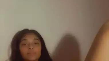 Naked pussy showing hot Indian girl nude viral MMS