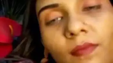 Cat eyes girls boobs show to lover on video call