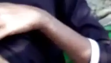 Dehati girl hairy pussy show in jungle