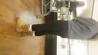 Upside down bubble oc candid booty market find...