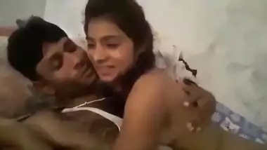 Desi naked girl enjoying lover’s long penis