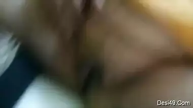 Desi mom is fat and having perky nipples to expose in amateur sex show