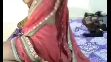 Tamil huge boobs aunty in saree