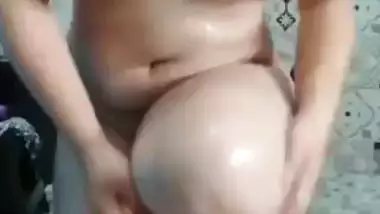 Fair and sexy wife records her nude bath MMS for husband