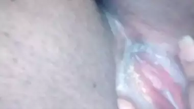 Kolkata girl licking boobs and fingering horny pussy