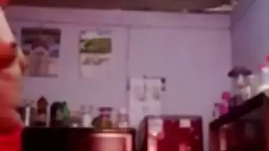 Bangladeshi bhabhi showing ass and fingering pussy
